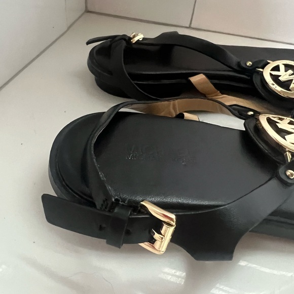 Michael Kors Sandals size 8.5 - Picture 7 of 9